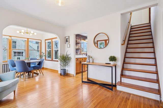 1705 Ivy Avenue E, Saint Paul, MN 55106