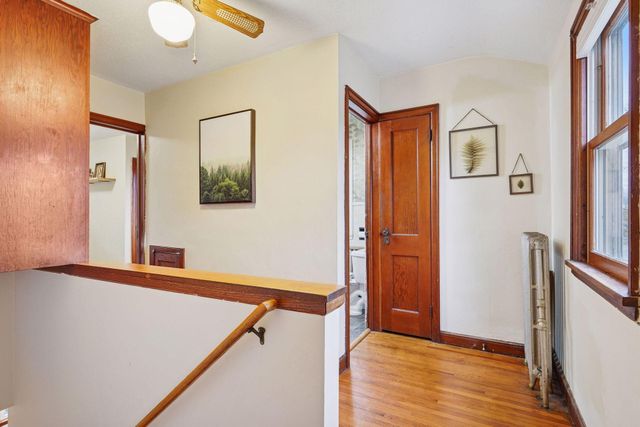 1705 Ivy Avenue E, Saint Paul, MN 55106