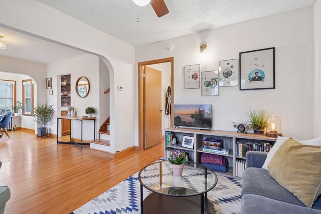 1705 Ivy Avenue E, Saint Paul, MN 55106