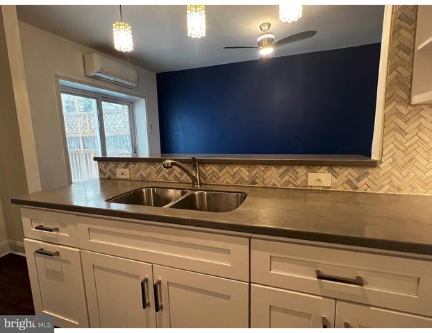 248 E QUEEN LN, Philadelphia, PA 19144