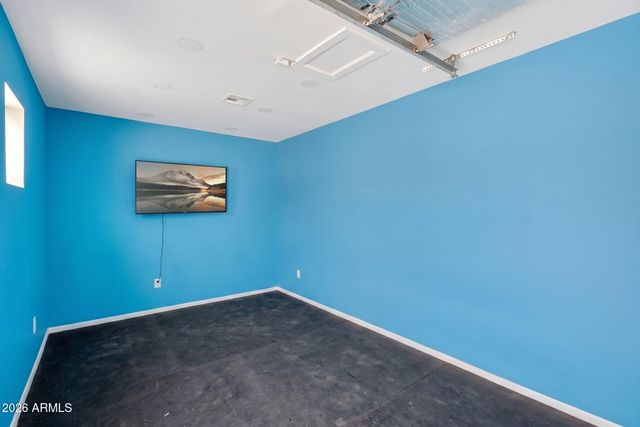 7222 W JOHN CABOT Road, Glendale, AZ 85308