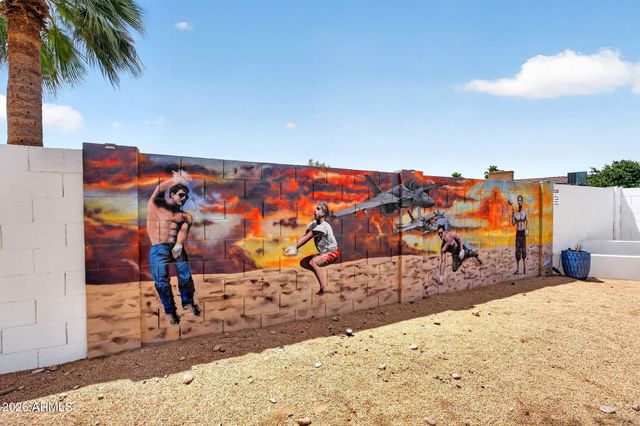 7222 W JOHN CABOT Road, Glendale, AZ 85308