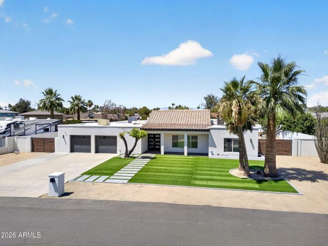 7222 W JOHN CABOT Road, Glendale, AZ 85308