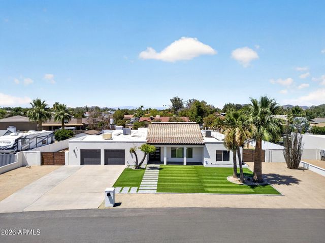 7222 W JOHN CABOT Road, Glendale, AZ 85308