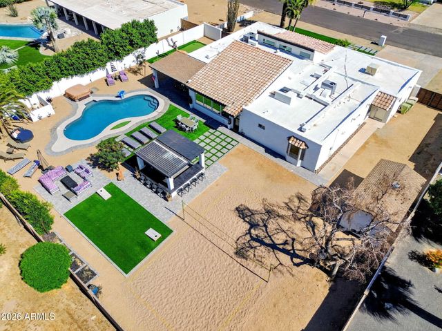 7222 W JOHN CABOT Road, Glendale, AZ 85308
