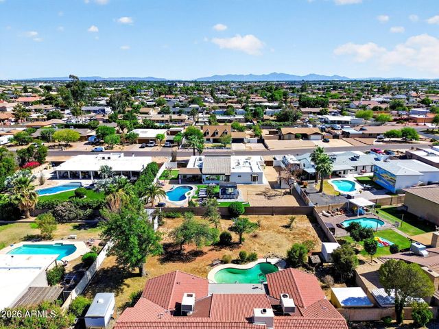 7222 W JOHN CABOT Road, Glendale, AZ 85308