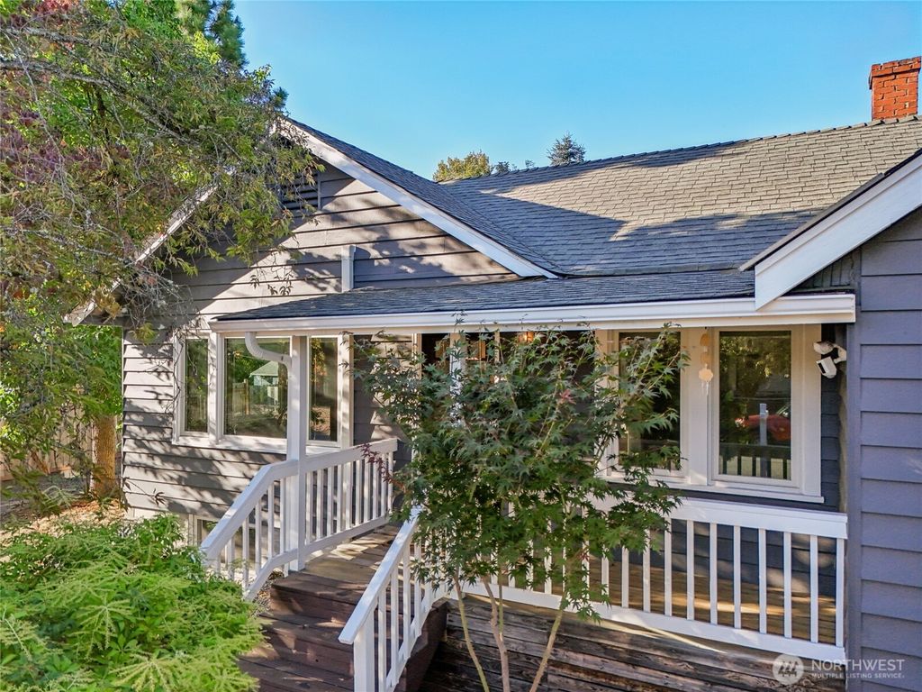 611 Elizabeth Street, Sumner, WA 98390