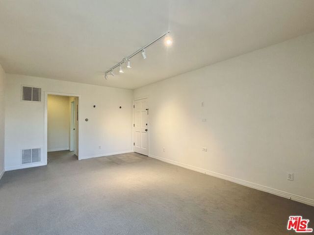 937 5th Street 8, Santa Monica, CA 90403