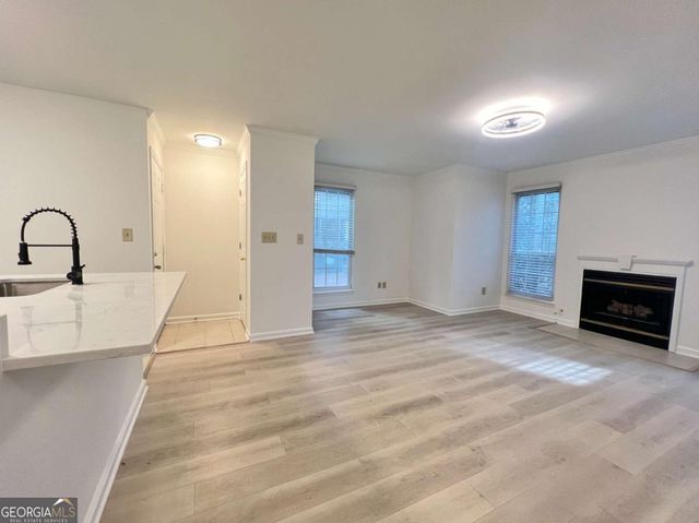 125 Granville Court, Atlanta, GA 30328