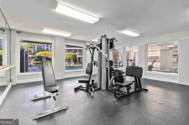 125 Granville Court, Atlanta, GA 30328