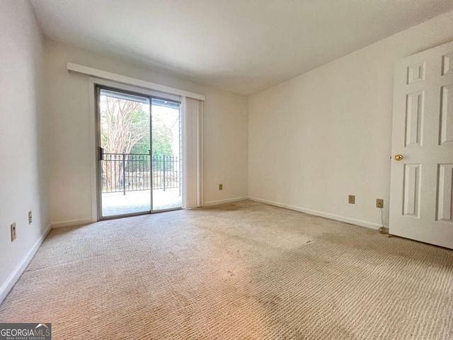 125 Granville Court, Atlanta, GA 30328