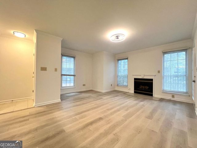 125 Granville Court, Atlanta, GA 30328