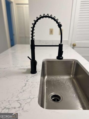 125 Granville Court, Atlanta, GA 30328