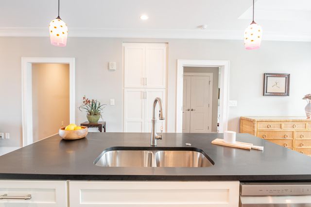 155 Wingo Way 426, Mount Pleasant, SC 29464