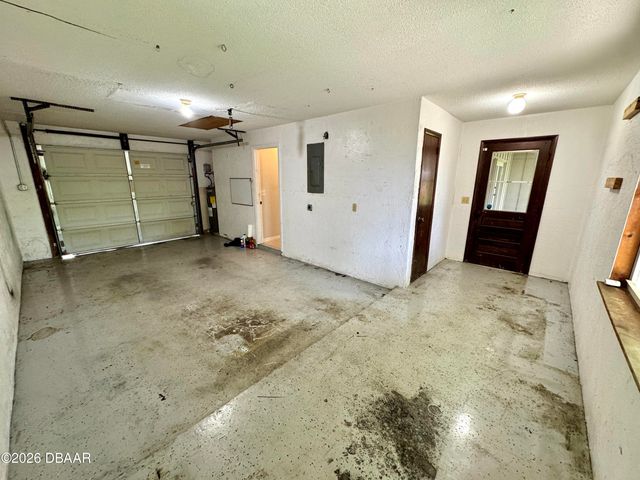596 15th Street, Holly Hill, FL 32117