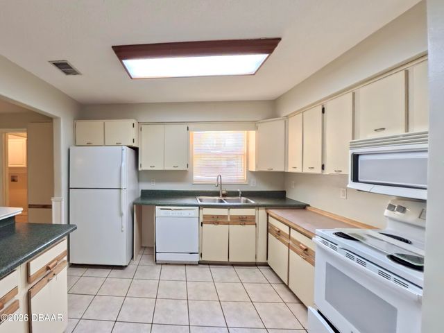 596 15th Street, Holly Hill, FL 32117