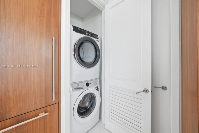 175 SE 25th Rd 1403, Miami, FL 33129