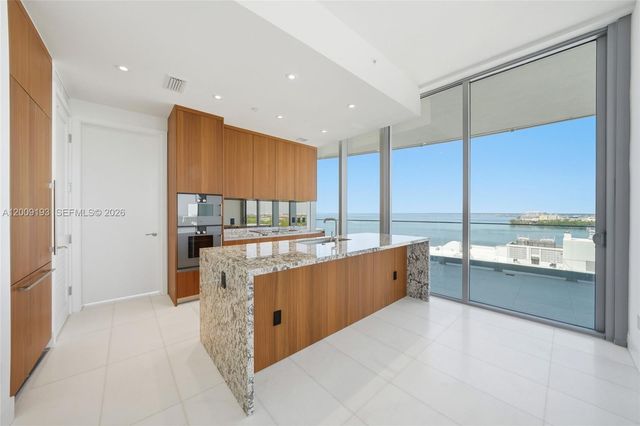 175 SE 25th Rd 1403, Miami, FL 33129