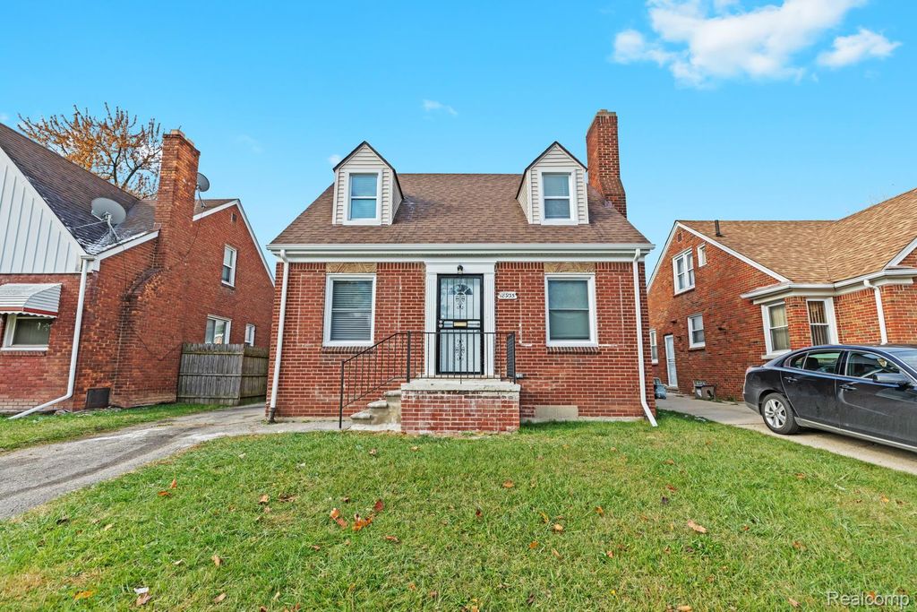 18935 Mansfield Street, Detroit, MI 48235