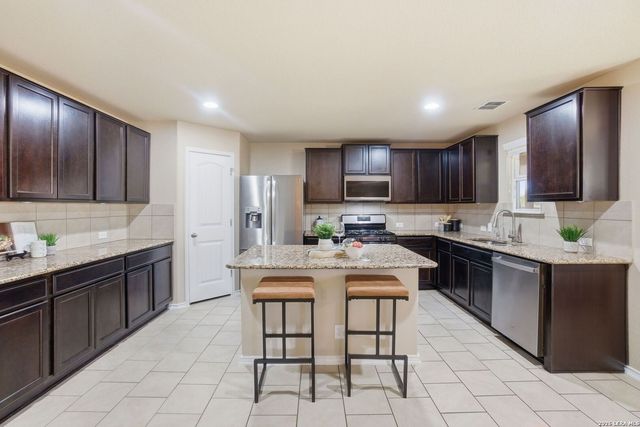 8826 Palmetto Falls, San Antonio, TX 78254