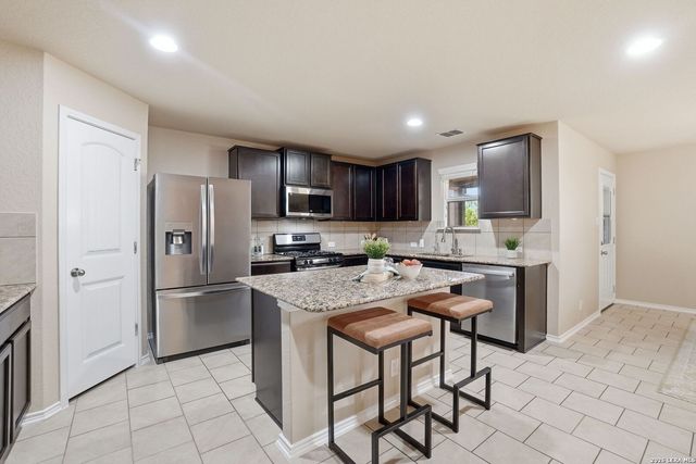 8826 Palmetto Falls, San Antonio, TX 78254