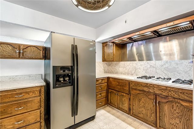 5694 N Winchester, Fresno, CA 93704