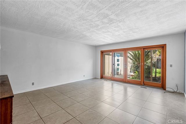 5694 N Winchester, Fresno, CA 93704