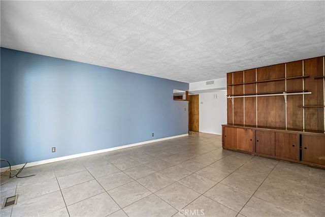 5694 N Winchester, Fresno, CA 93704