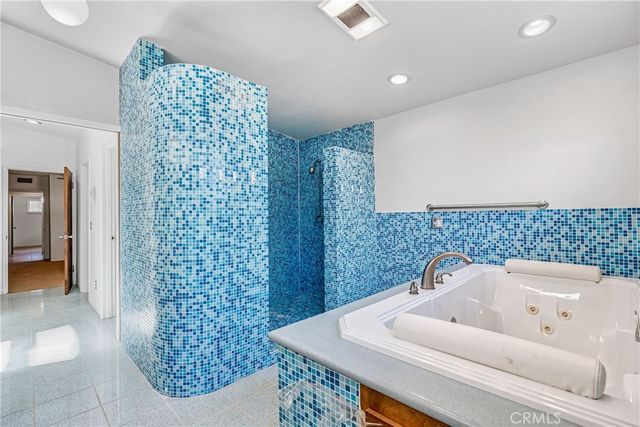 5694 N Winchester, Fresno, CA 93704