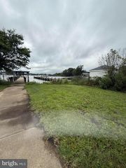 7862 BODKIN VIEW DR, Pasadena, MD 21122