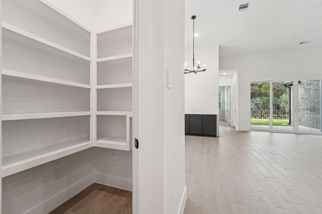 26304 W Outrider Banks, Montgomery, TX 77316