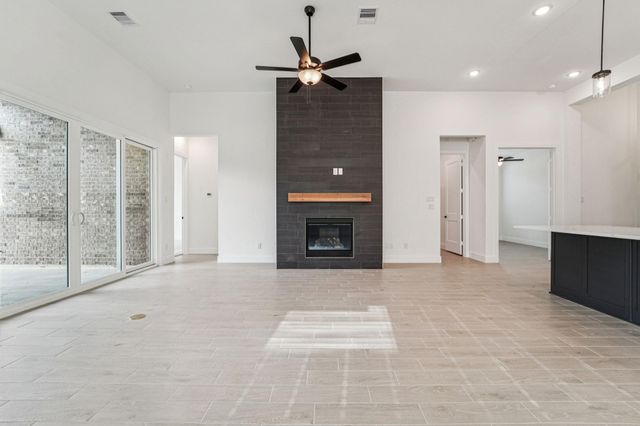 26304 W Outrider Banks, Montgomery, TX 77316