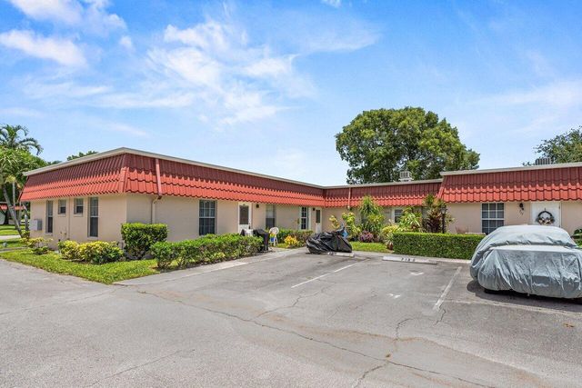 713 Nantucket Circle B, Lake Worth, FL 33467