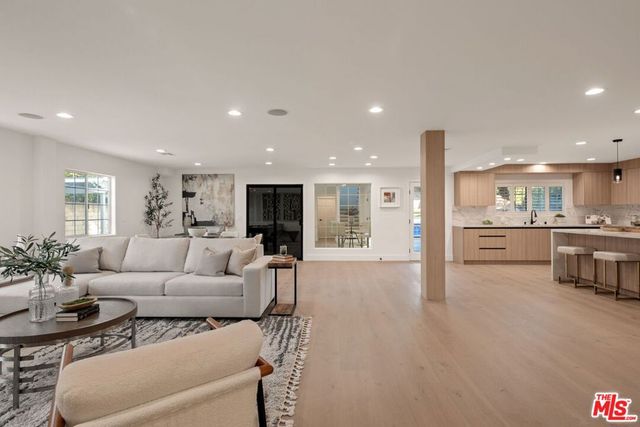 17011 Gledhill Street, Northridge, CA 91325