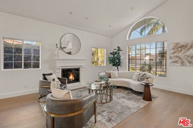 17011 Gledhill Street, Northridge, CA 91325