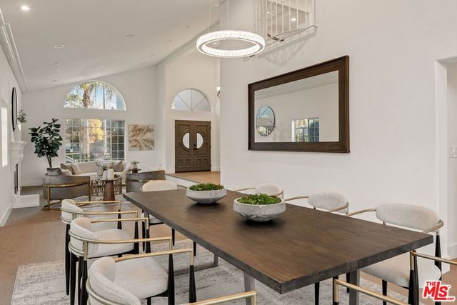 17011 Gledhill Street, Northridge, CA 91325