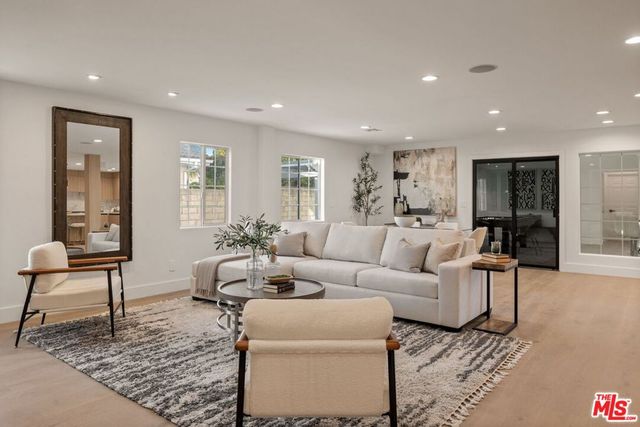 17011 Gledhill Street, Northridge, CA 91325