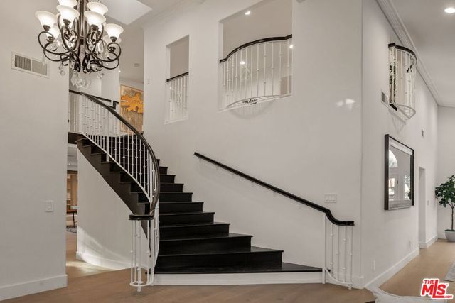 17011 Gledhill Street, Northridge, CA 91325