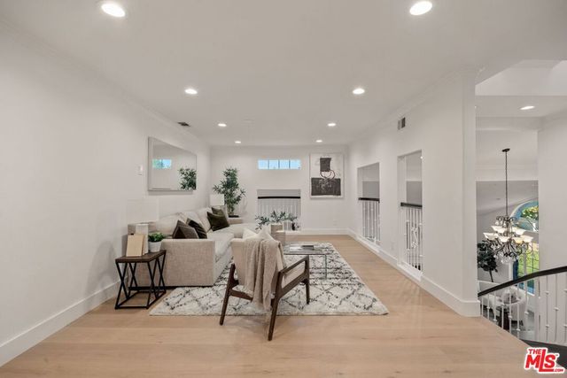 17011 Gledhill Street, Northridge, CA 91325