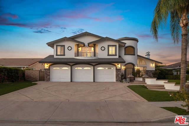 17011 Gledhill Street, Northridge, CA 91325