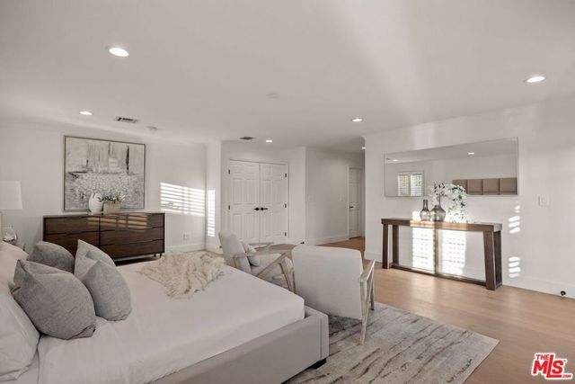 17011 Gledhill Street, Northridge, CA 91325