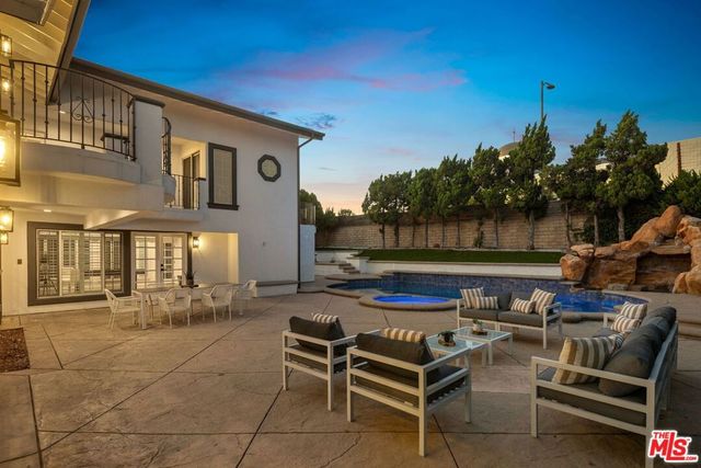 17011 Gledhill Street, Northridge, CA 91325