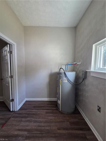 629 27th ST, Newport News, VA 23607