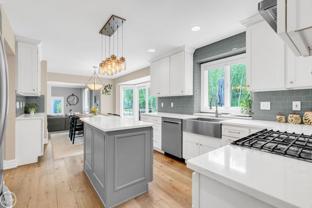 3007 Shorewood Boulevard, Fort Gratiot, MI 48059
