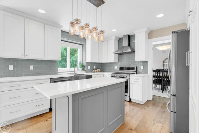 3007 Shorewood Boulevard, Fort Gratiot, MI 48059
