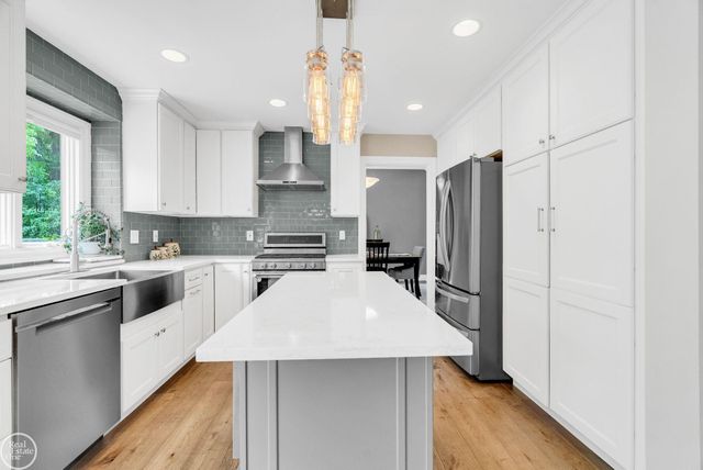 3007 Shorewood Boulevard, Fort Gratiot, MI 48059