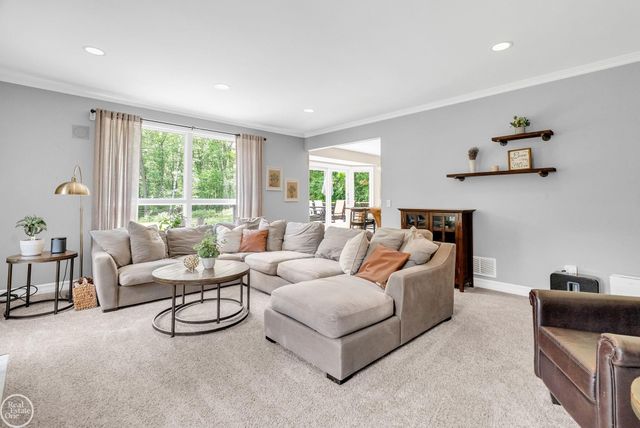 3007 Shorewood Boulevard, Fort Gratiot, MI 48059