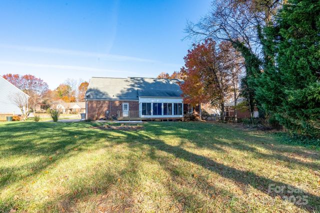 621 Peace Haven Road, Kannapolis, NC 28083