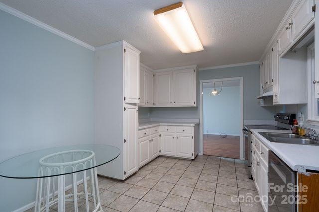 621 Peace Haven Road, Kannapolis, NC 28083