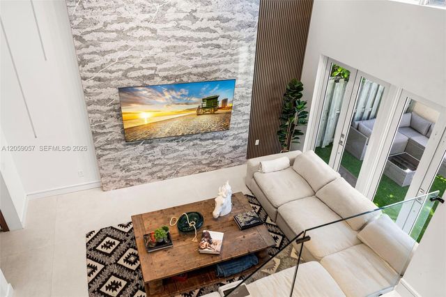 4027 194th Trl, Sunny Isles Beach, FL 33160